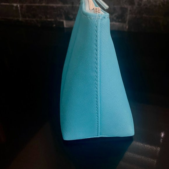 La Mer | NEW Cosmetic Toiletry Makeup Travel Bag in Light Blue/Teal - Picture 2 of 4